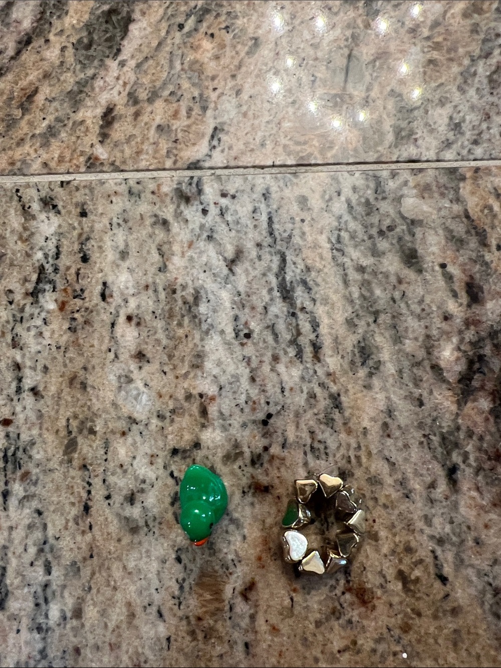 Home Accents Green and Gold Heart Napkin Ring Set